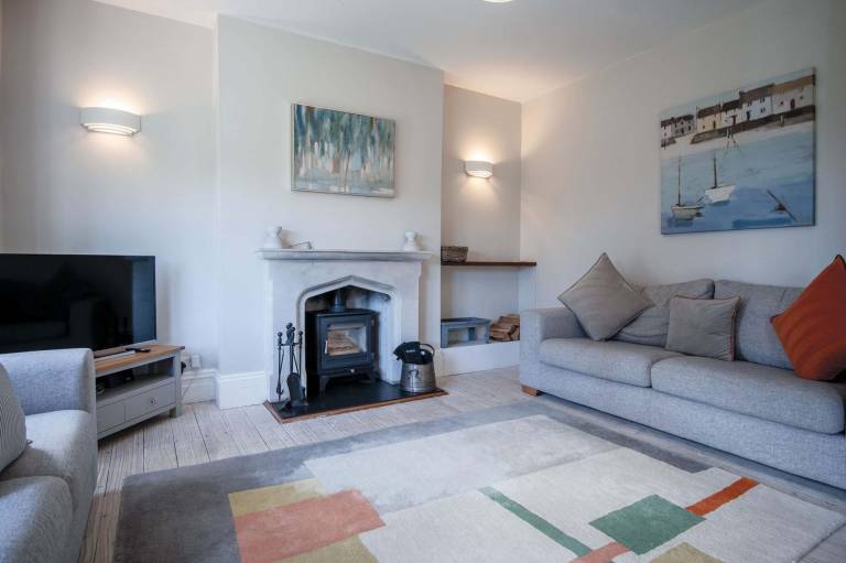 Family-friendly beautiful cottage with barbecue, fast internet & yard | Beach view | Pets are welcome — photo 3