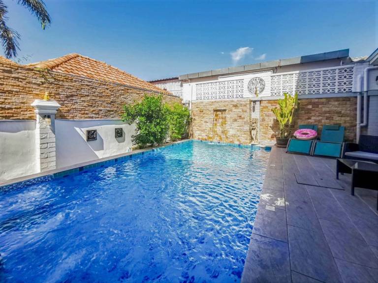 Villa with barbeque & pool | Good for workation | Pets are welcome in Pattaya