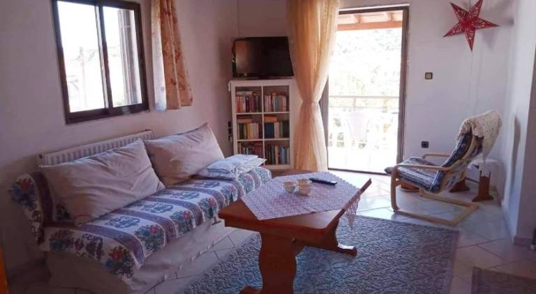Rental apartment with terrace in Sithonia