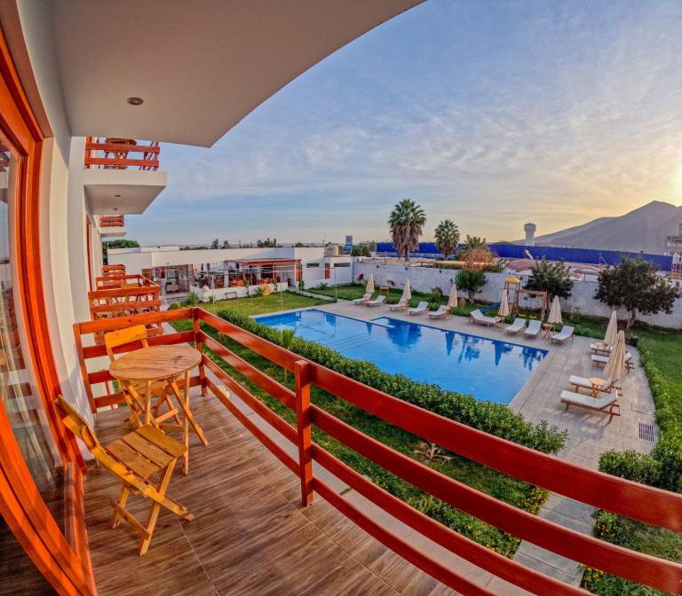 Hotel La Colina