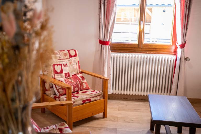 Apartment 'C4 - Chalet Tournier' with Mountain View, Shared Garden and Wi-Fi — photo 3
