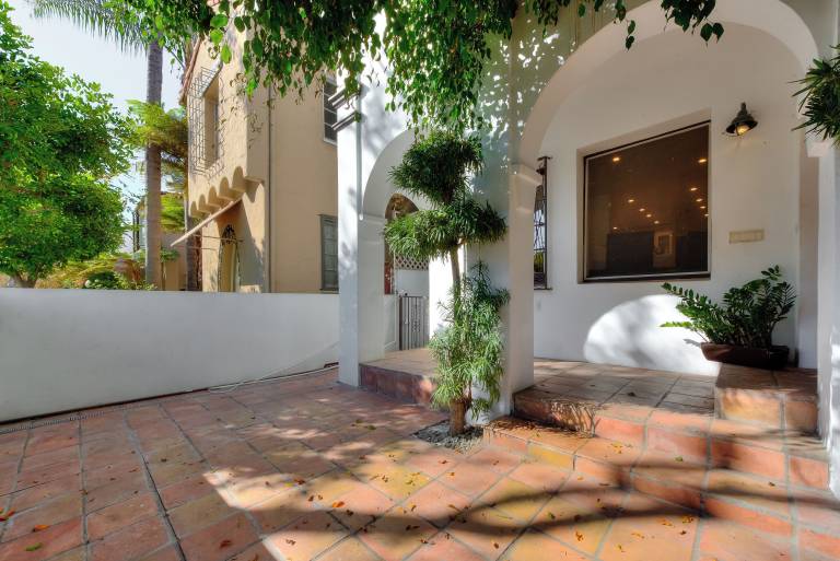 Apartment Beverly Hills