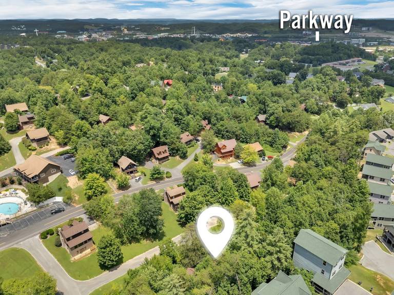Family-oriented pleasant cabin with private pool | Pets are welcome — photo 5
