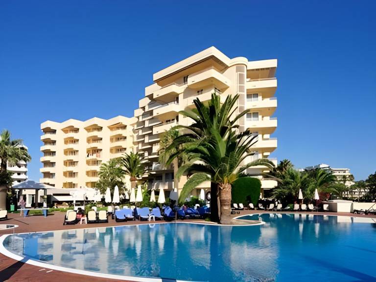Serviced apartment with pool, garden & terrace | Next to the beach | Dogs allowed in Son Servera