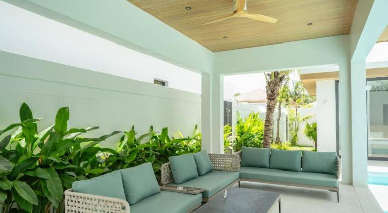 Villa with pool & jacuzzi — photo 4