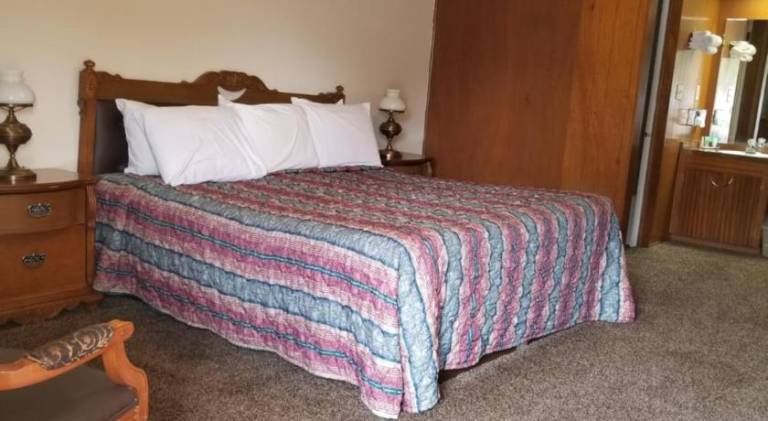 Plaza Motel — photo 5