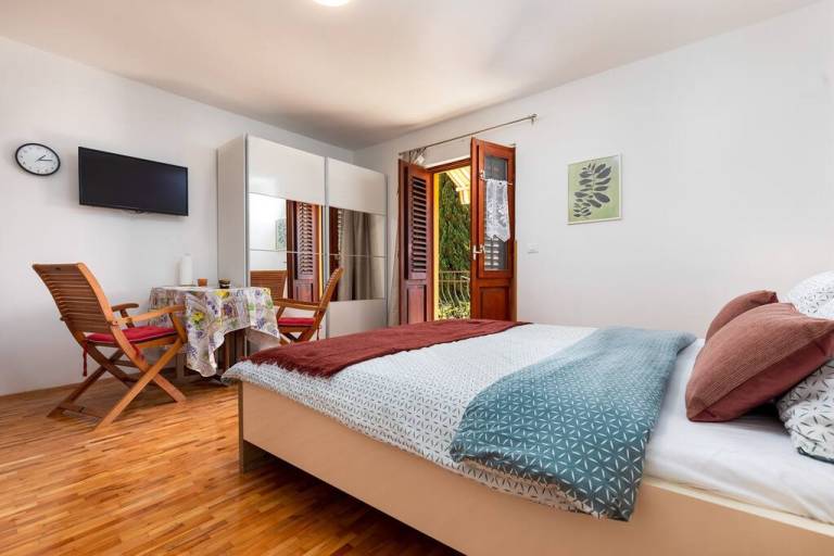 Children-friendly apartment with BBQ & yard | Perfect for remote work | Pet-friendly — photo 2