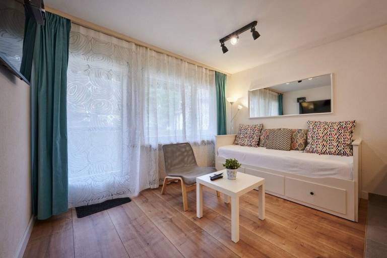 Apartment with 1 room for 4 persons — photo 2