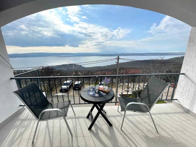 Lovely holiday apartment | Pet-friendly in Crikvenica
