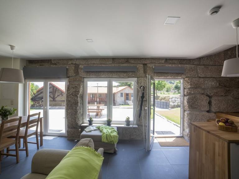 Fully equipped cottage with pool, garden & BBQ | Pets allowed — photo 2