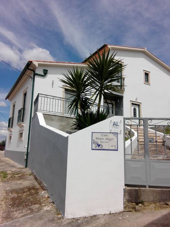 Casa  Santiago da Guarda