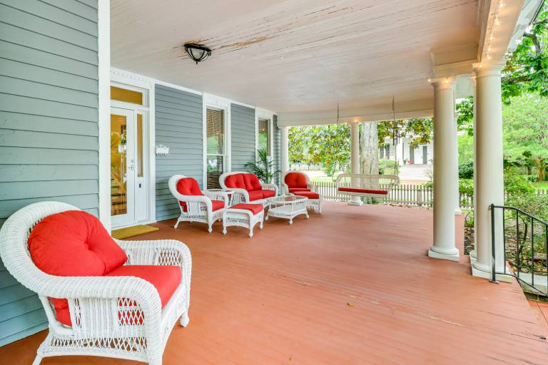 Walk to Waterfront: Downtown Elizabeth City Home! — photo 2