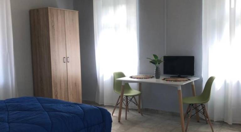 Holiday apartment with yard — photo 3