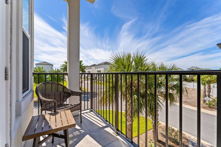 House with heated pool & grill — photo 4