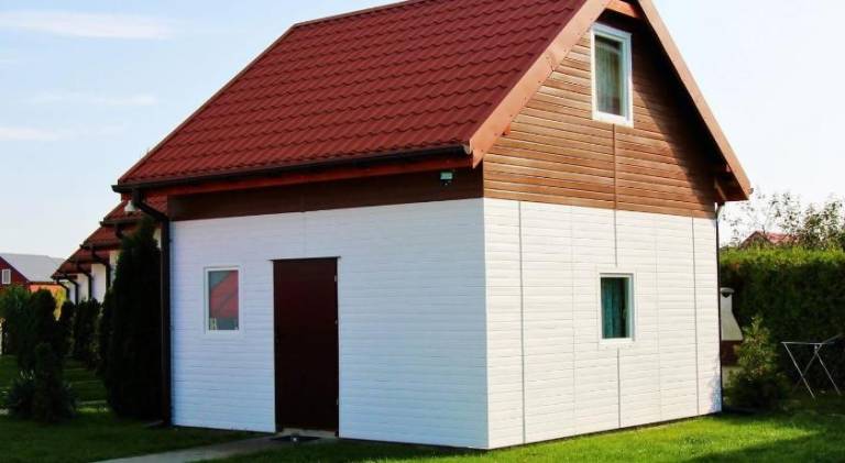 Lodge with yard & grill in Rewal