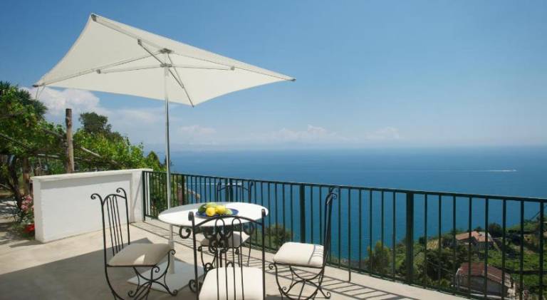 Farm with terrace, private pool & yard | Next to the beach | Dogs allowed — photo 2