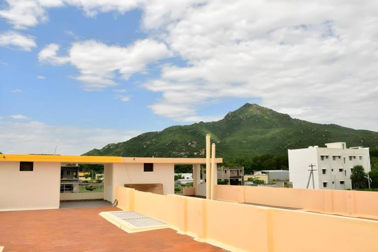 1300 m&sup2; Ferienhaus