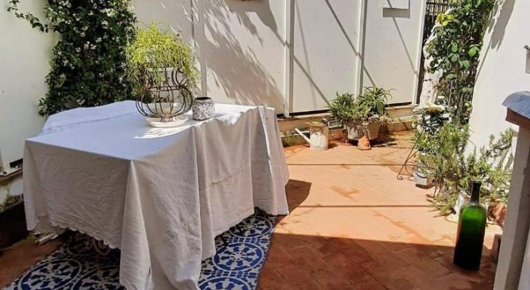 House with BBQ, yard & terrace — photo 4