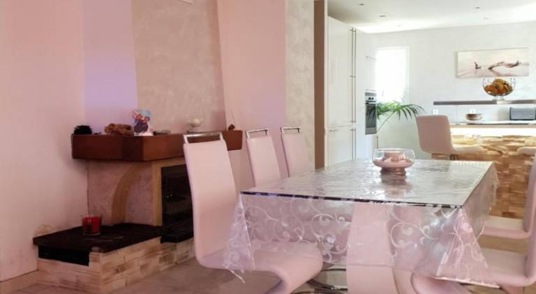 Beautiful villa with pool & jacuzzi | Pets allowed — photo 4