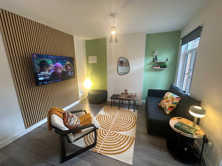 Green Lane 1-Bed Apartment - Sleeps 4 & Pets Ok — photo 3