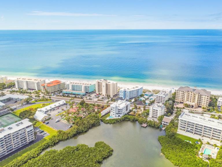 Condo  Redington Shores