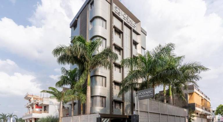 Iconic Hotel