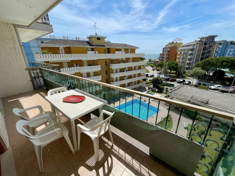 Family-oriented wonderful apartment with pool | Pool view | Next to the beach | Pets allowed in Caorle