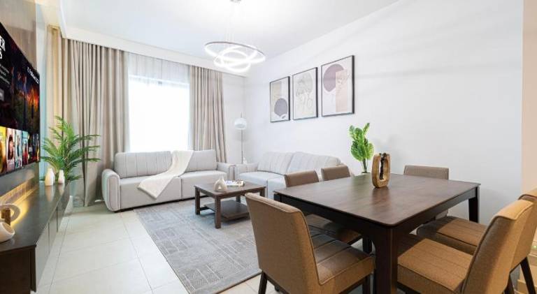 Fresh New 2 Bedroom! Amazing Burj Khalifa View! 5-star Pool & Gym Access! — photo 5