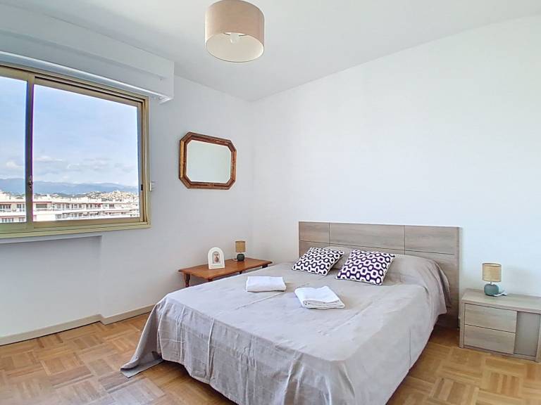 Lovely rental apartment with pool, garden & terrace | Sea view | Close to the beach | Dogs allowed — photo 3