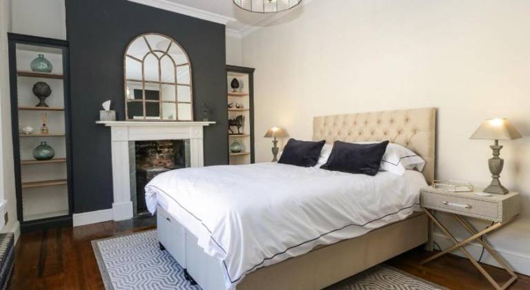 House | Next to Roman Baths | Pets allowed — photo 2
