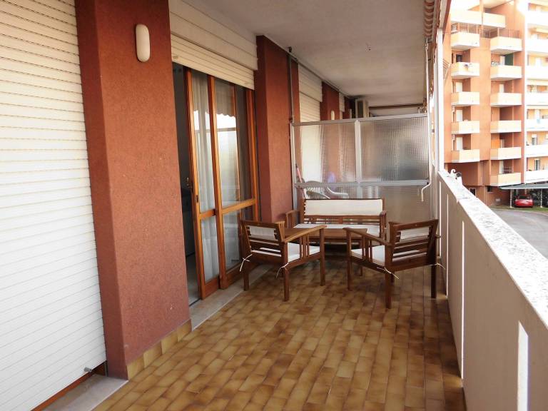 Apartment with pool & terrace — photo 5