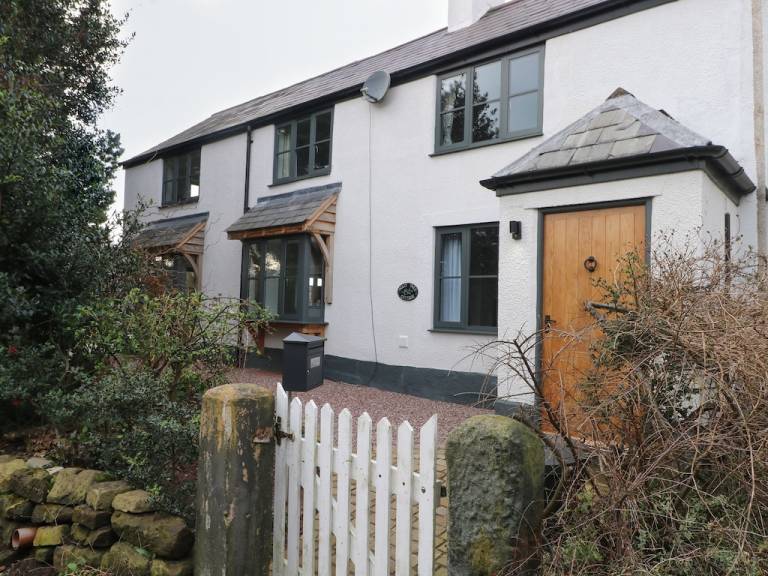Cottage Ashton