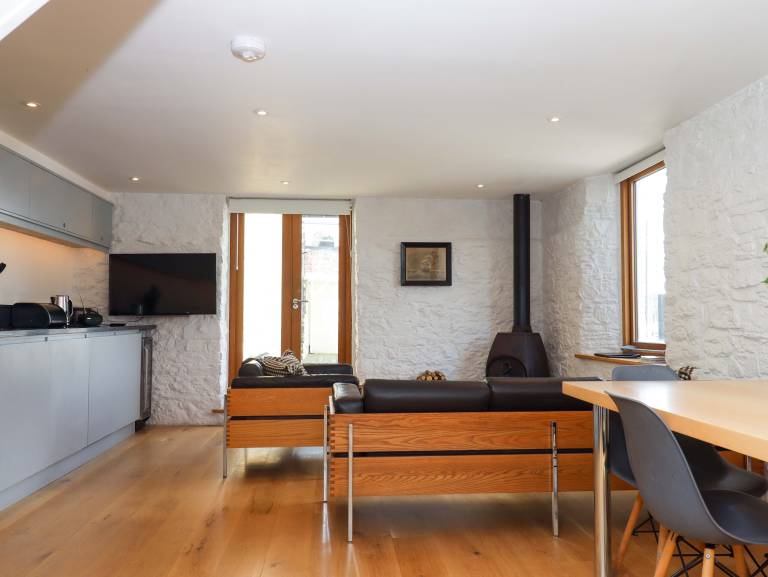 Cottage with 3 rooms for 6 persons — photo 4