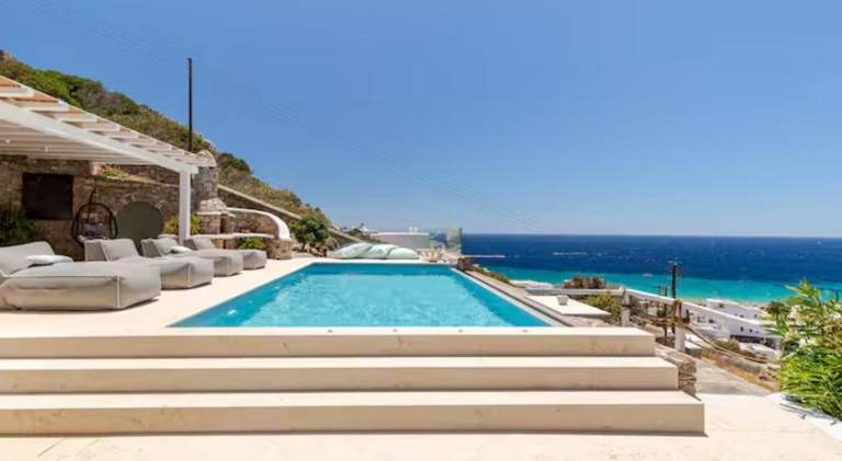 Fully equipped villa with yard, private pool & terrace | Next to the beach | Pets are welcome in Mykonos