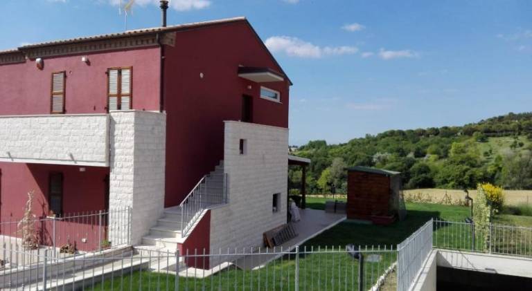 House with jacuzzi | Dogs allowed in Camerano