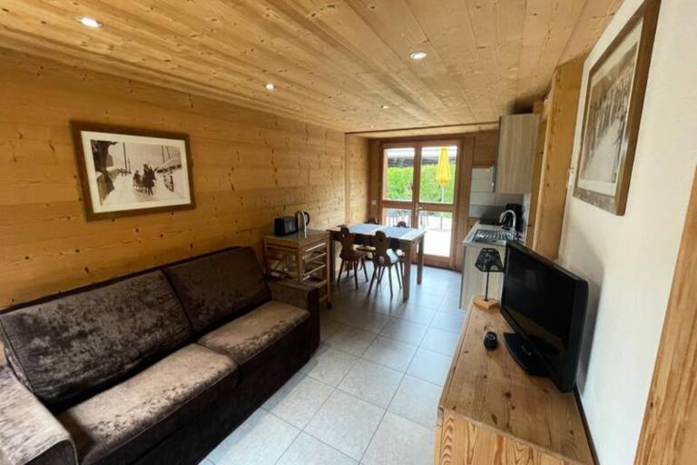 Holiday apartment with yard & patio | Garden view in Le Grand-Bornand