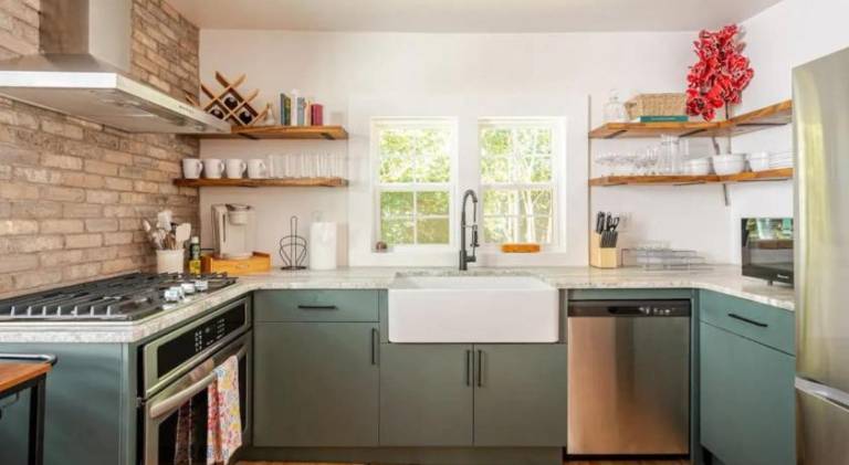 Vacation home with 2 rooms for 4 persons in Raleigh, NC