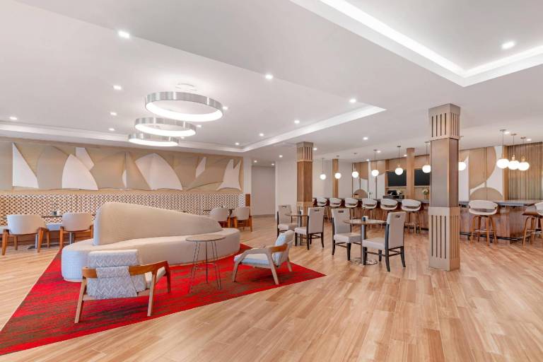 Cambria Hotel & Suites Plymouth — photo 2