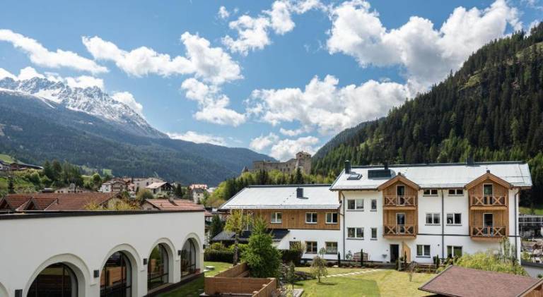 Big rental apartment with pool & sauna | Pets are welcome in Nauders
