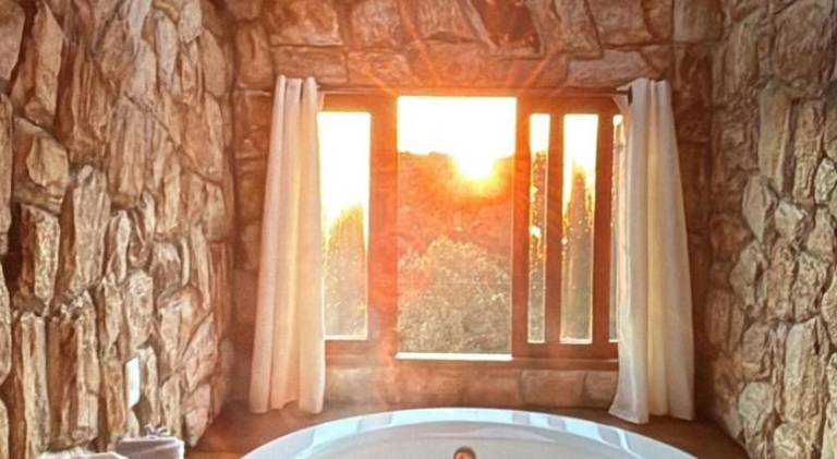 Lodge with garden & patio | Pet-friendly — photo 2