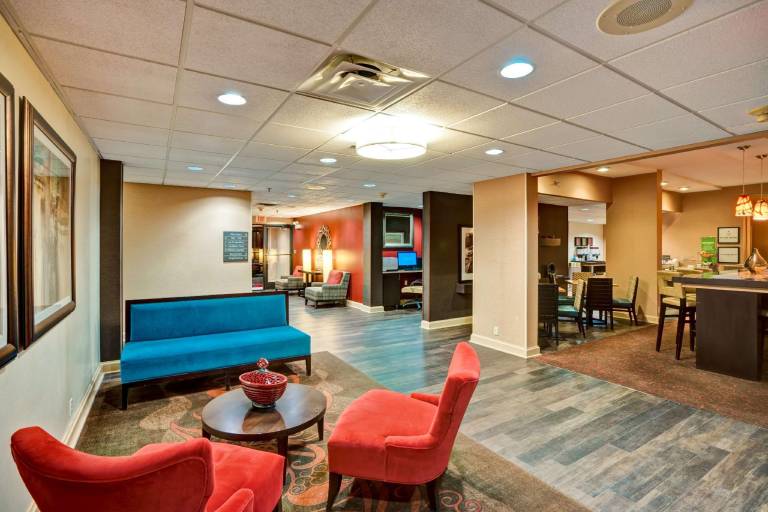 Hampton Inn Beckley — photo 4