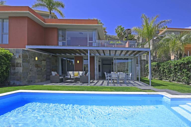 Wonderful house with terrace, private pool & yard | Pet-friendly — photo 3