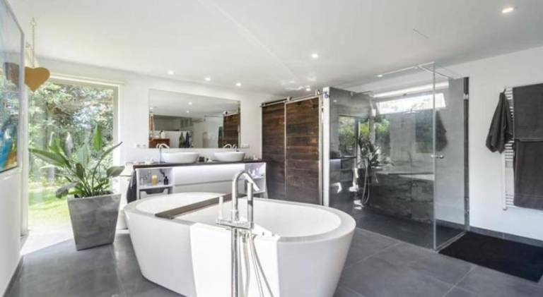 Stylish Ibiza Villa Near Beaches Private Pool & Lush Garden — photo 2