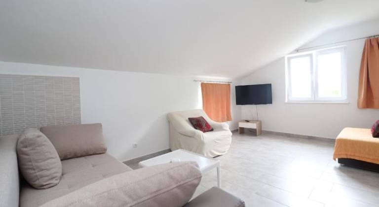 Villa with hot tub — photo 2