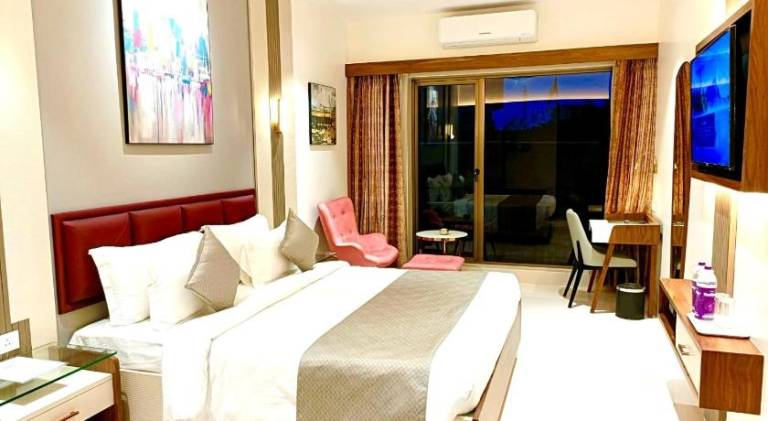 PUSHPAK HOTEL & CONVENTION