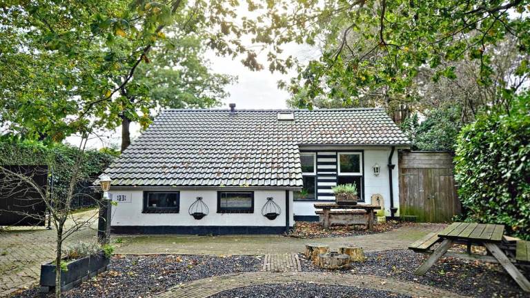 Ferienhaus mit Garten, Grill und Pool