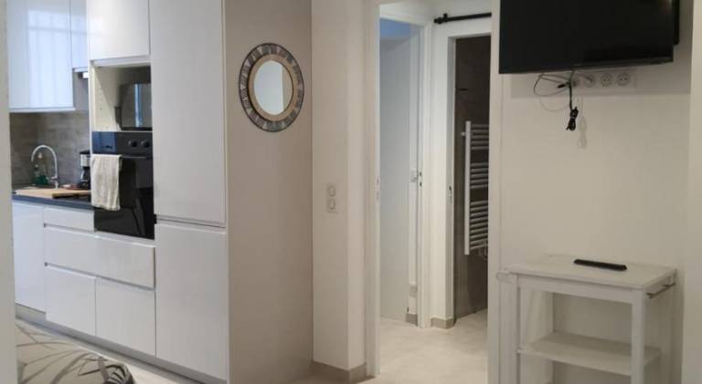 Holiday apartment with 2 rooms for 6 persons in Biot