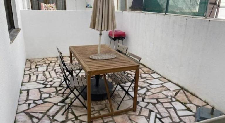 Holiday apartment with patio — photo 5