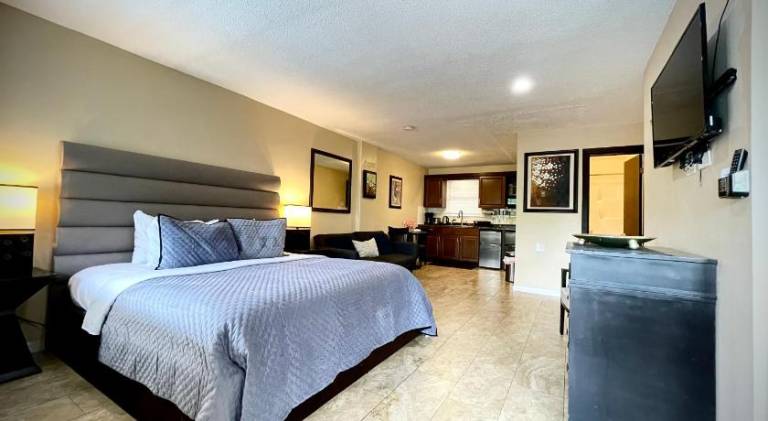 Sheridan Suites Apartments in Dania Beach, FL