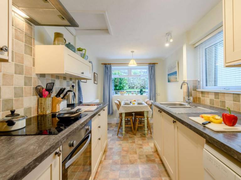 Cottage with garden & terrace — photo 4